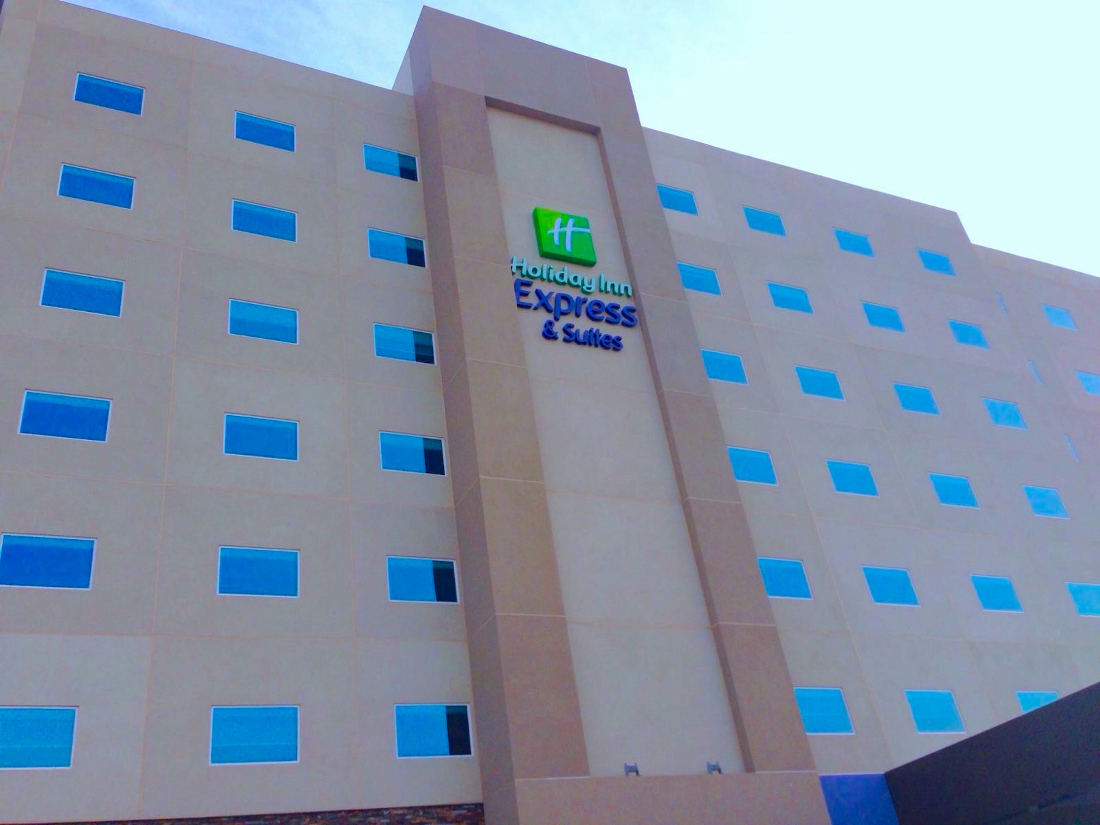 Holiday Inn Express & Suites Mexicali 1/66