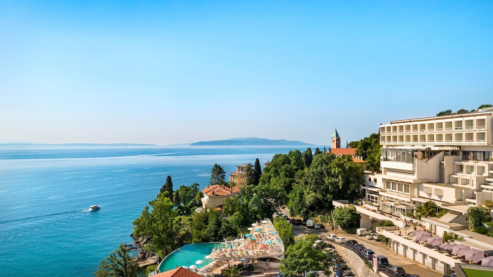 Grand Hotel Adriatic II 42/47