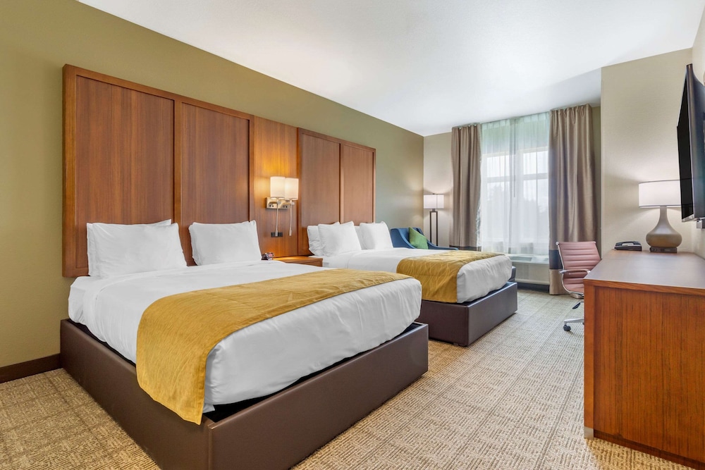 Standard, 2 Queen Beds