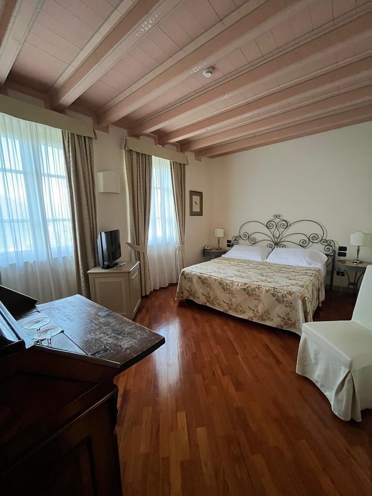 Relais Mirabella 5/45