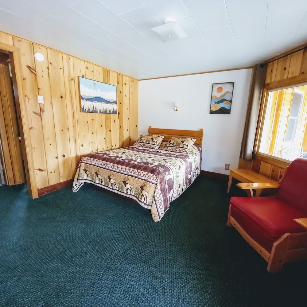 Lone Eagle Lodge 22/66