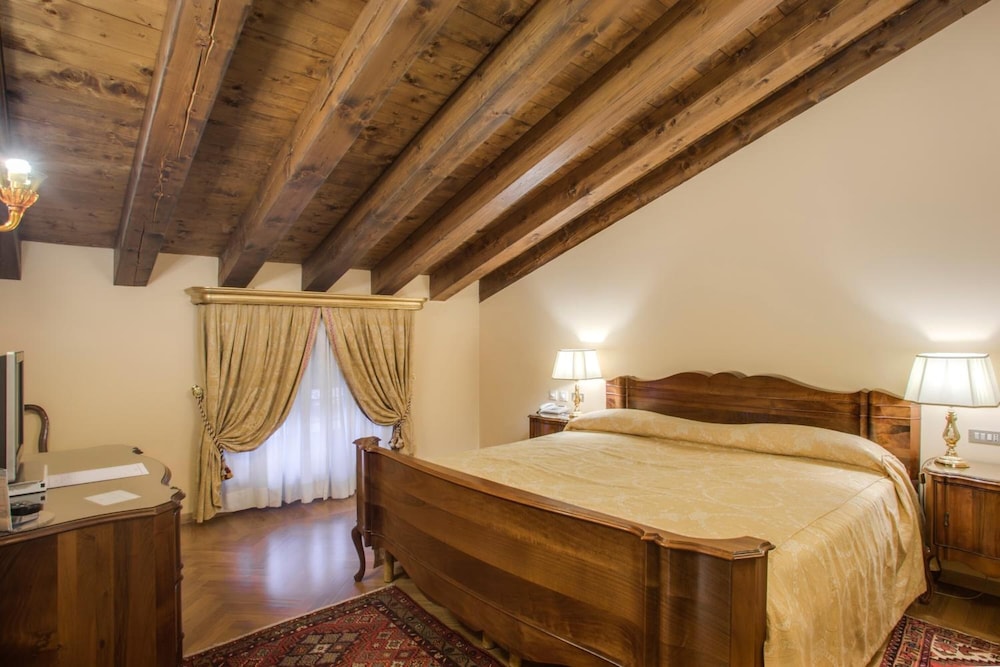 Villa Fenaroli Palace Hotel 13/33