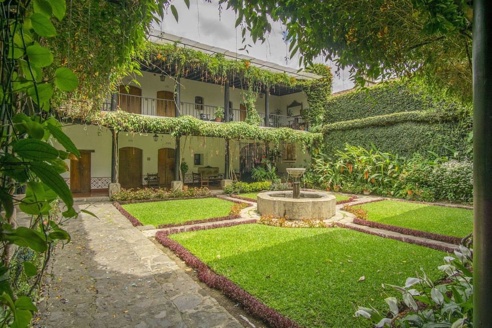 Posada de Don Rodrigo La Antigua Guatemala 66/72