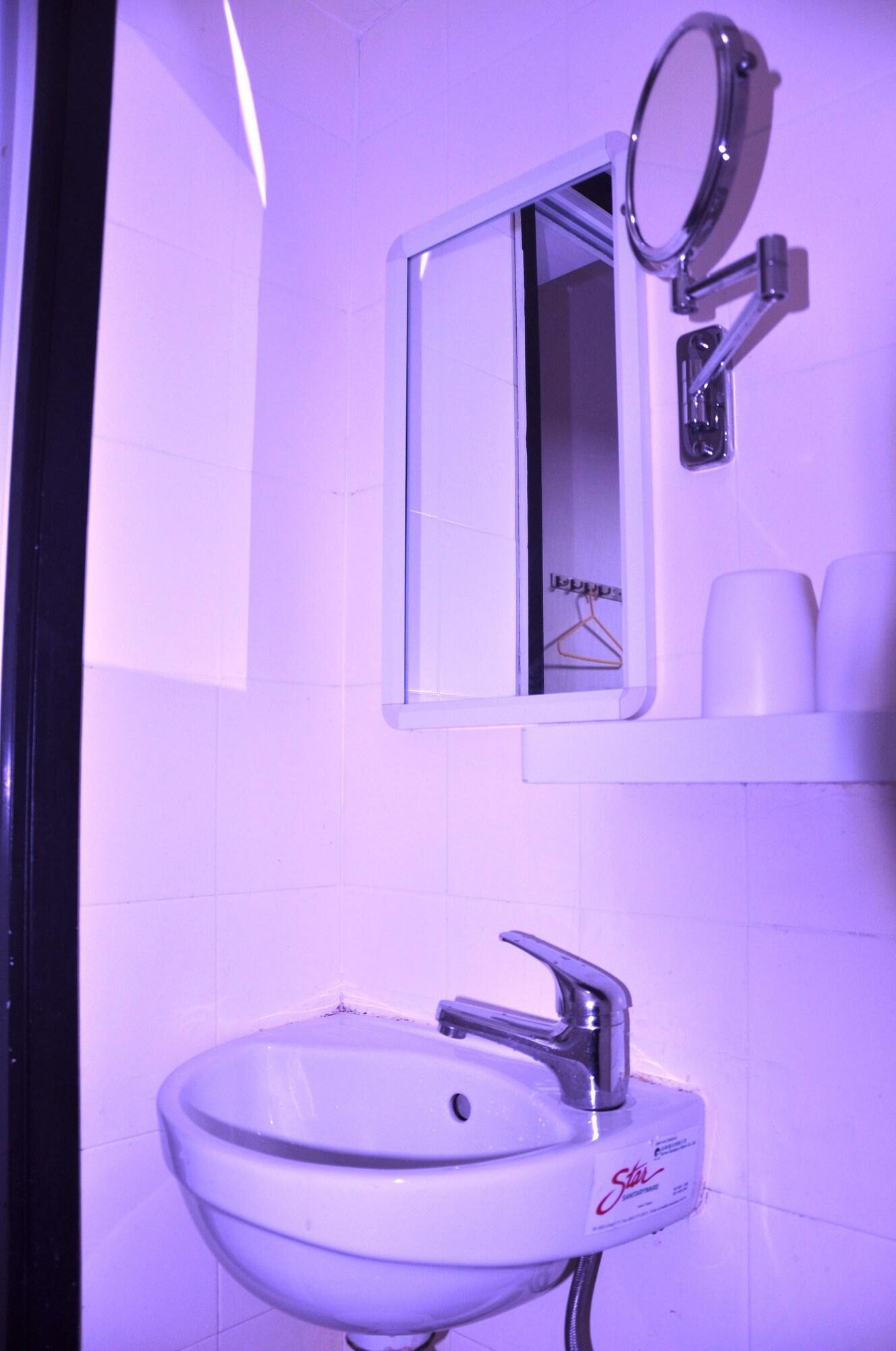 Spin Hotel 52/53