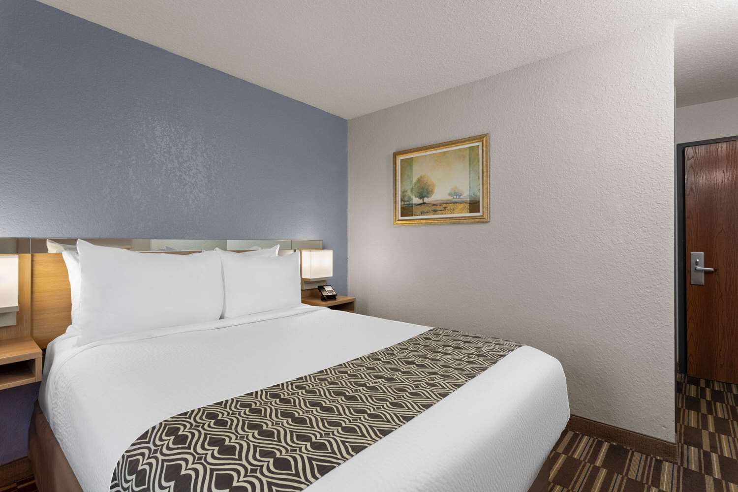 Microtel Inn Suites By Wyndham Zephyrhills 14/48