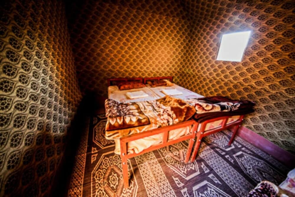 Bedouins Desert Camp 10/50
