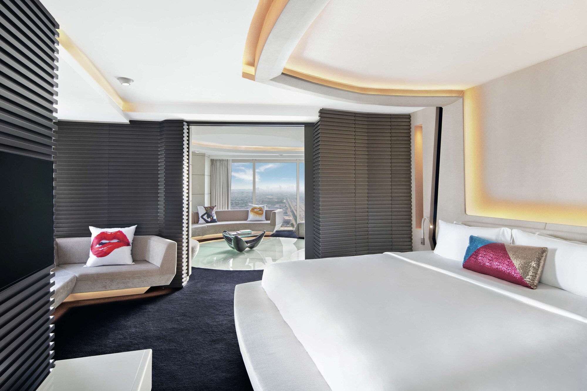 2 BEDROOMS, SKY, VILLA, 1 KING AND 1 ROUND BED