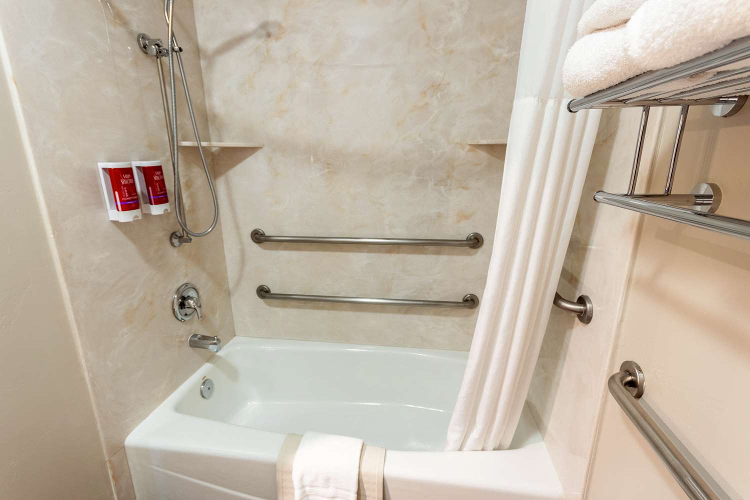 Room, King Bed, Bathtub, Accessible, SureStay Plus Hotel by Best Western Rexburg 5/6