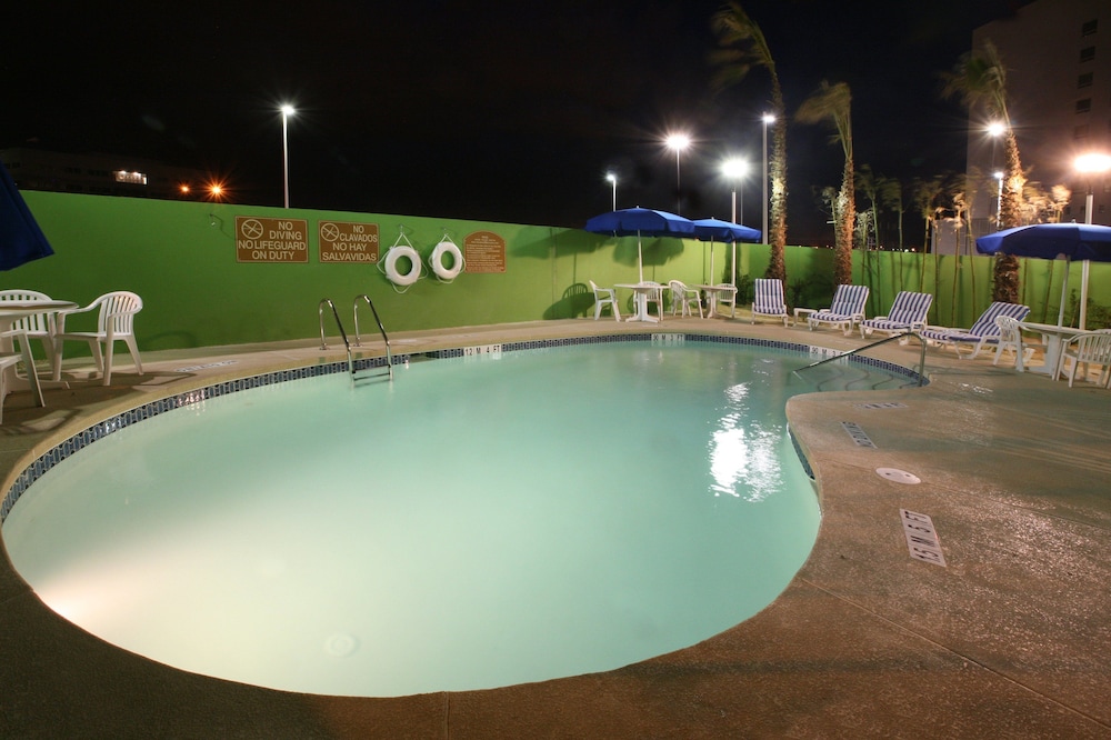 Holiday Inn Express Hotel and Suites Toluca Zona Aeropuerto 7/72