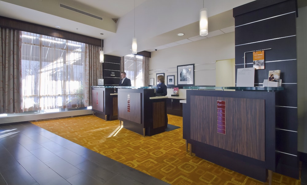Hampton Inn Suites Columbus Downtown 7/59