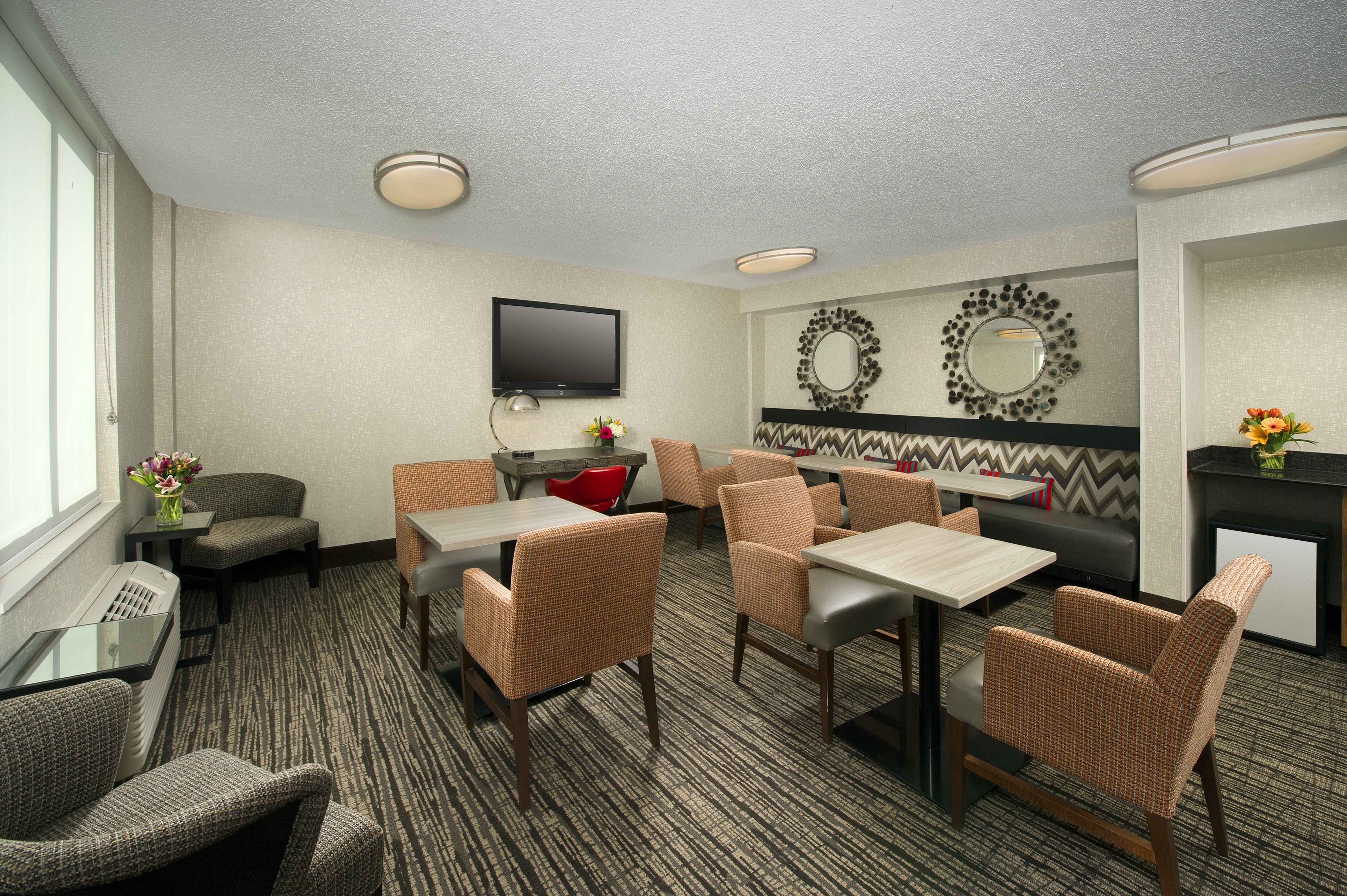 Holiday Inn Express Baltimore At the Stadiums 34/55
