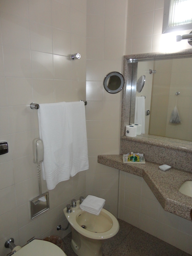 Bourbon Londrina Hotel 70/75