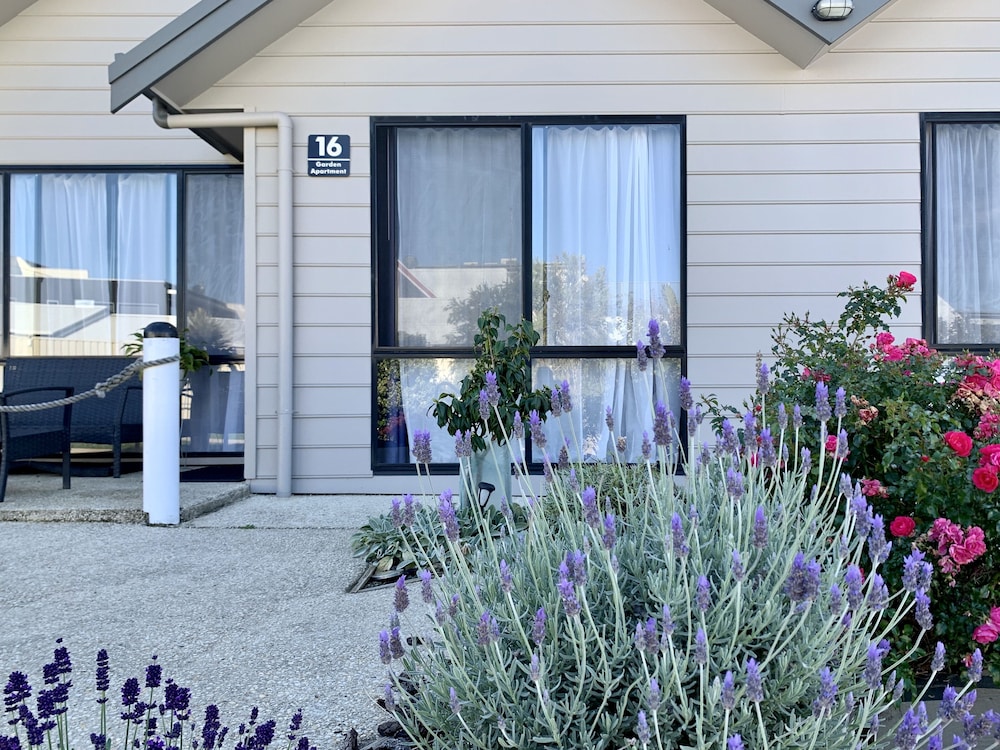 Apollo Bay Waterfront Motor Inn 43/80