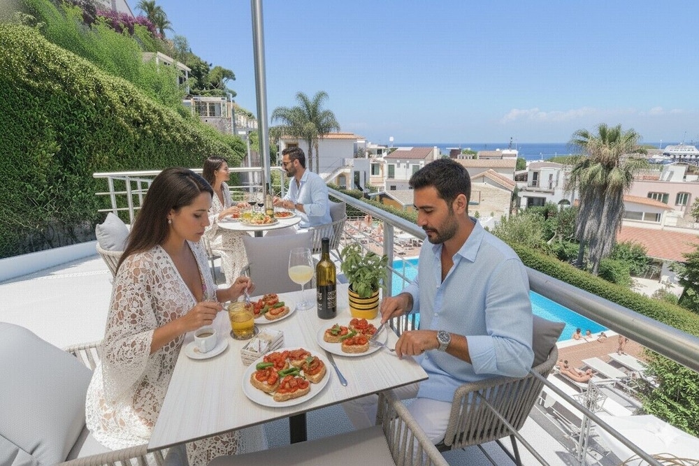 Marina 10 Boutique Design Hotel 30/46