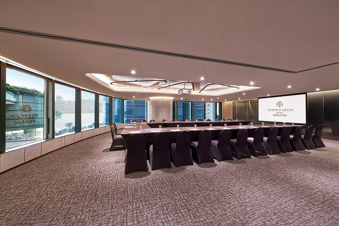 Harbour Grand Kowloon 52/55
