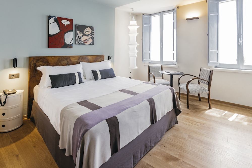 DESIGN, KING BED, HILL VIEW, HOT TUB