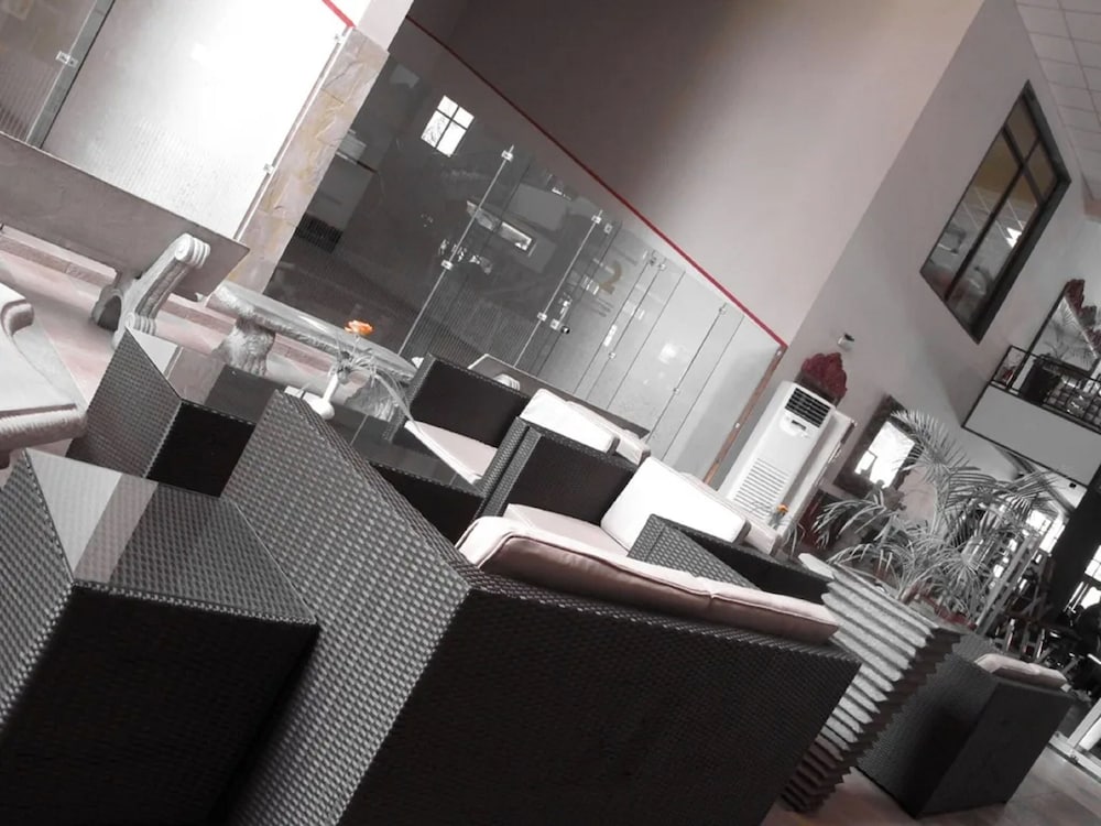 Colosseum Hotel And Fitness Club 61/75