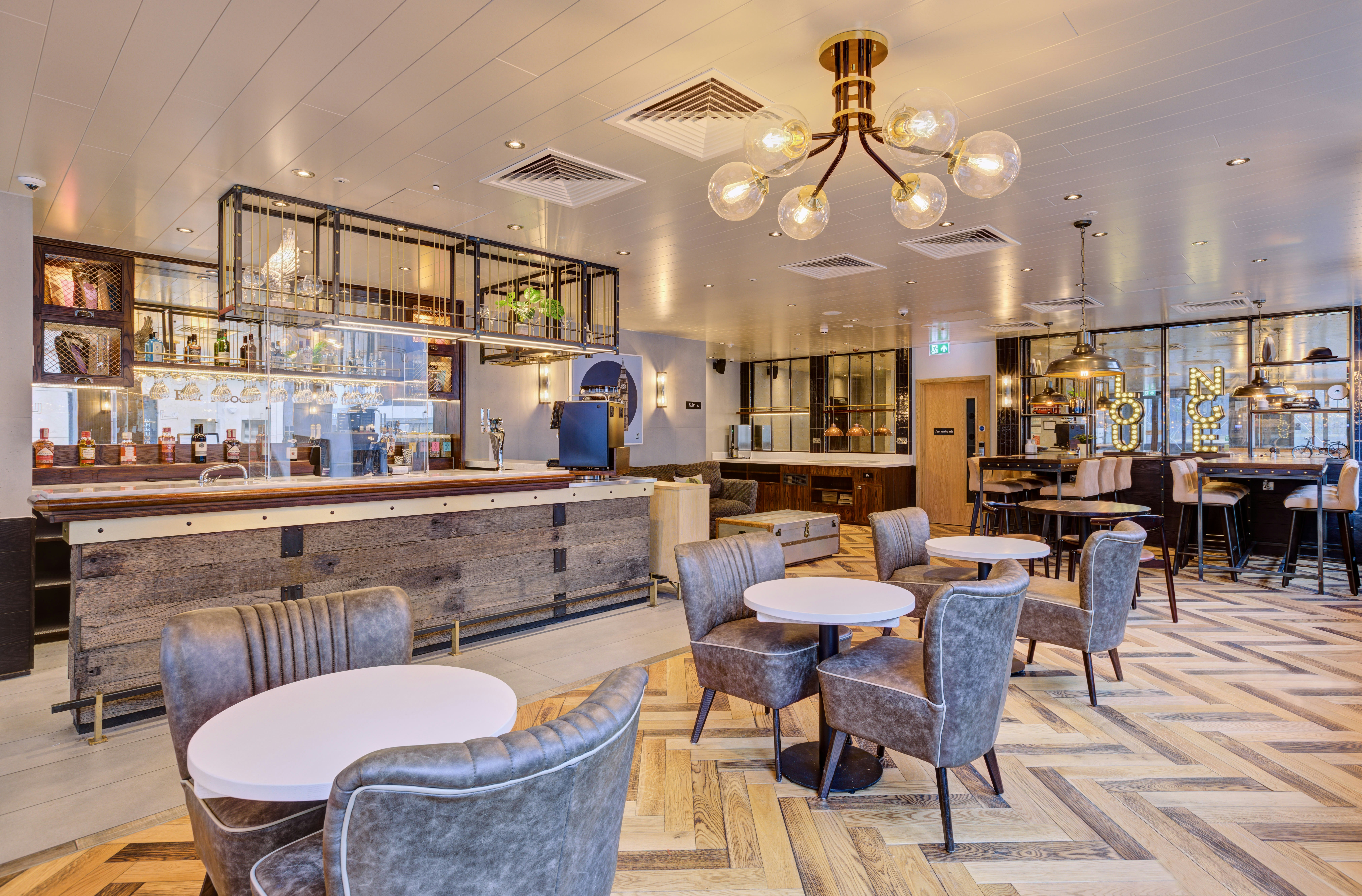 hub by Premier Inn London West Brompton hotel 22/27