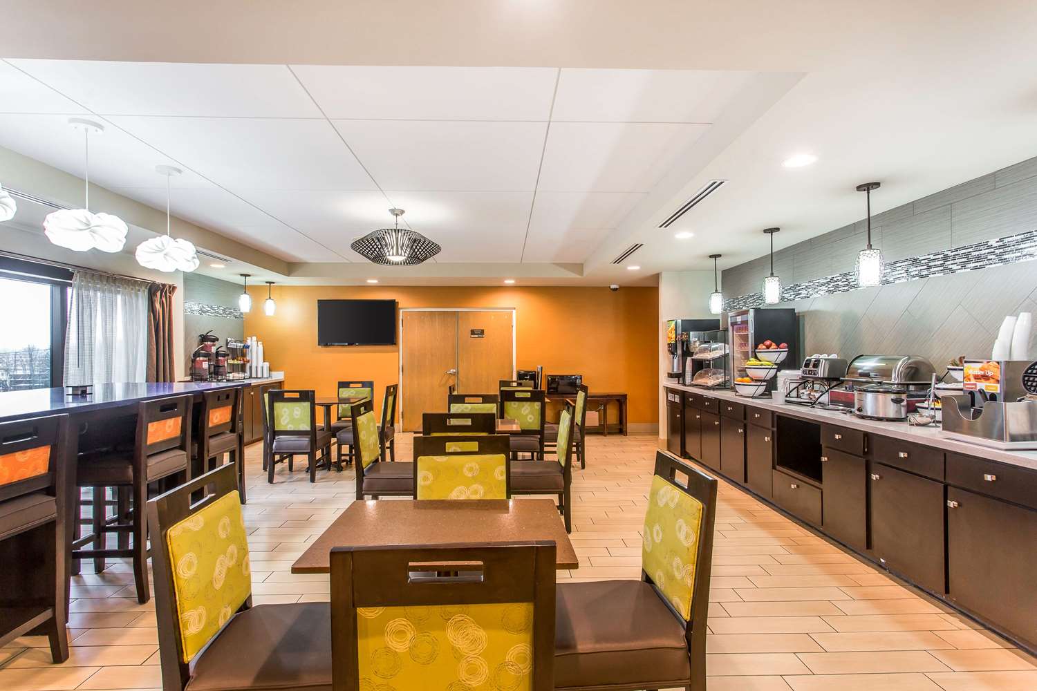 Comfort Inn & Suites Cookeville 23/33