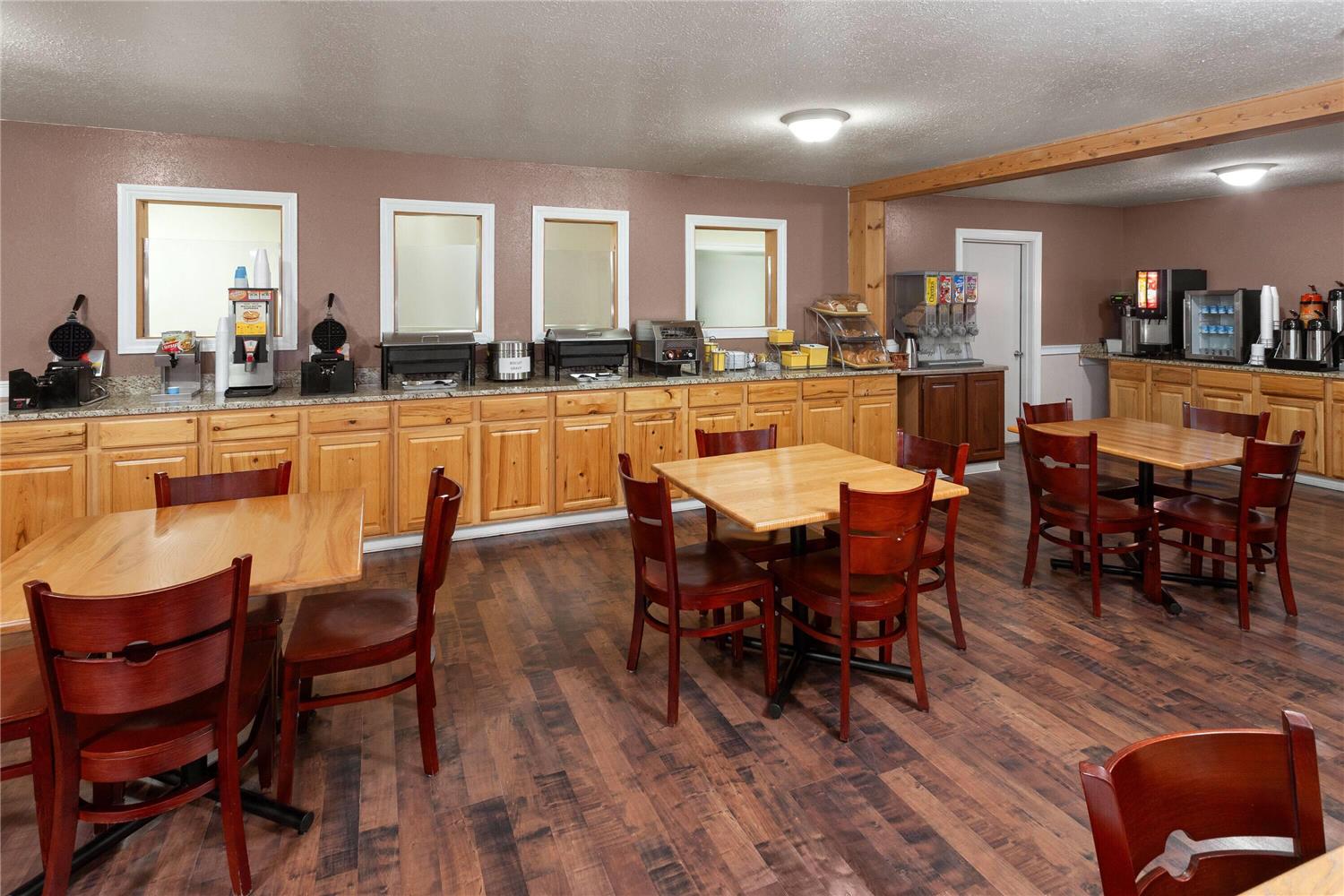 Baymont by Wyndham Manistee 30/42