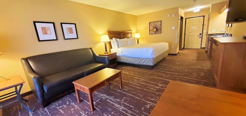 Best Western Premier The Lodge On Lake Detroit 22/35