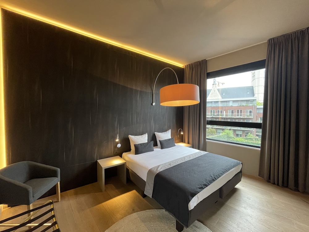 Cathedral, Suite, Double Bed