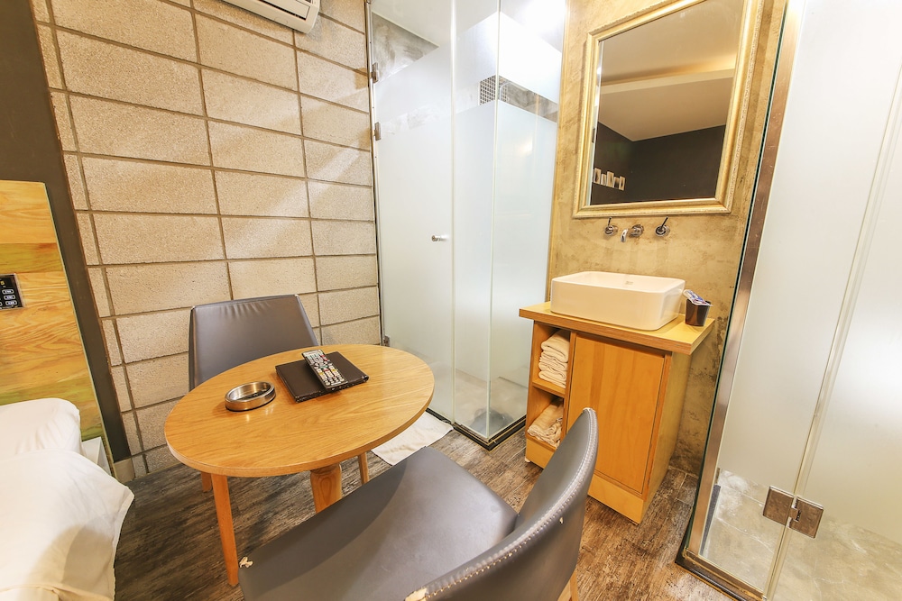 V Motel Busan 28/29