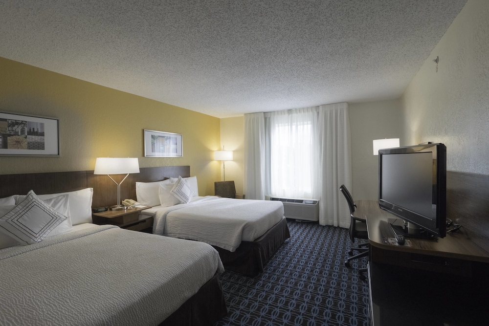 Fairfield Inn Suites Cleveland Streetsboro 16/36