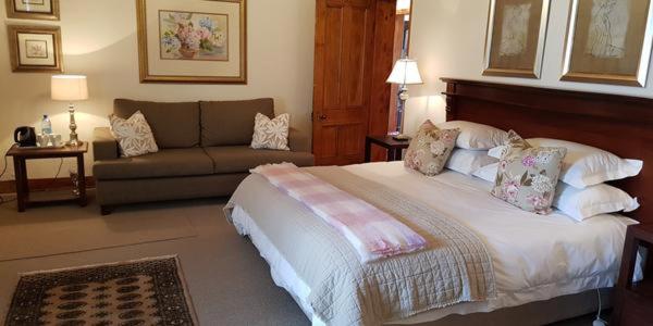 Uniondale Manor Guesthouse 2/11