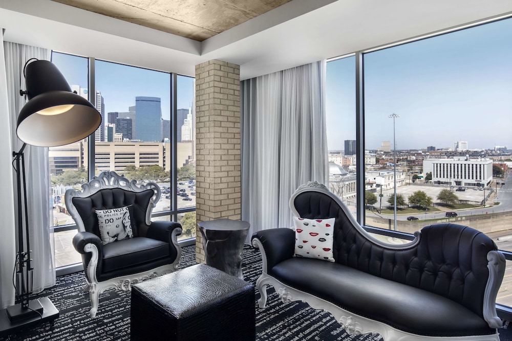 Lorenzo Hotel Dallas, Tapestry Collection by Hilton 42/82
