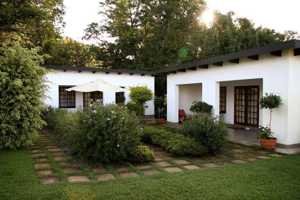 Plumbago Guest House 12/21