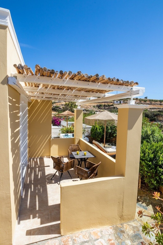 Elaia Villas 66/72