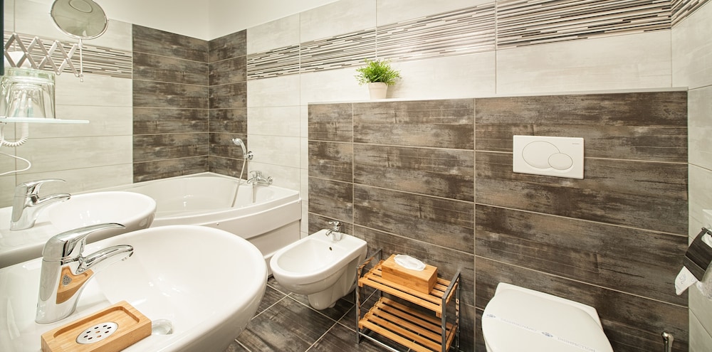 Luxury, Apartment, King Bed, Executive Level, Kitchenette, Brioni Boutique Hotel 2/2