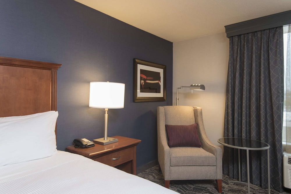 DoubleTree by Hilton Hotel Schenectady 16/51