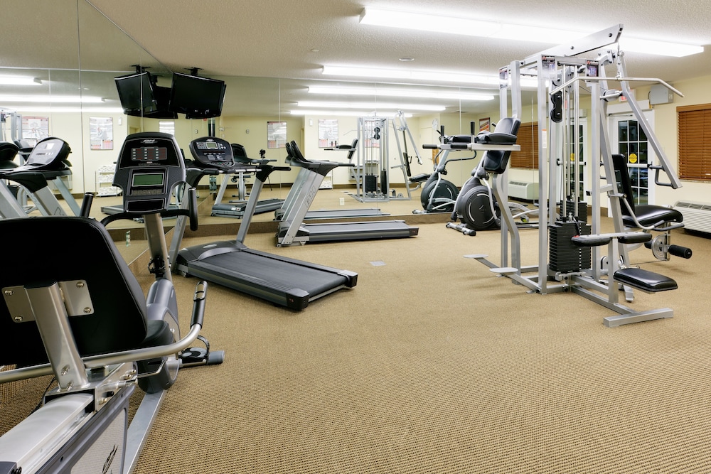 CANDLEWOOD SUITES HARRISBURG 45/76