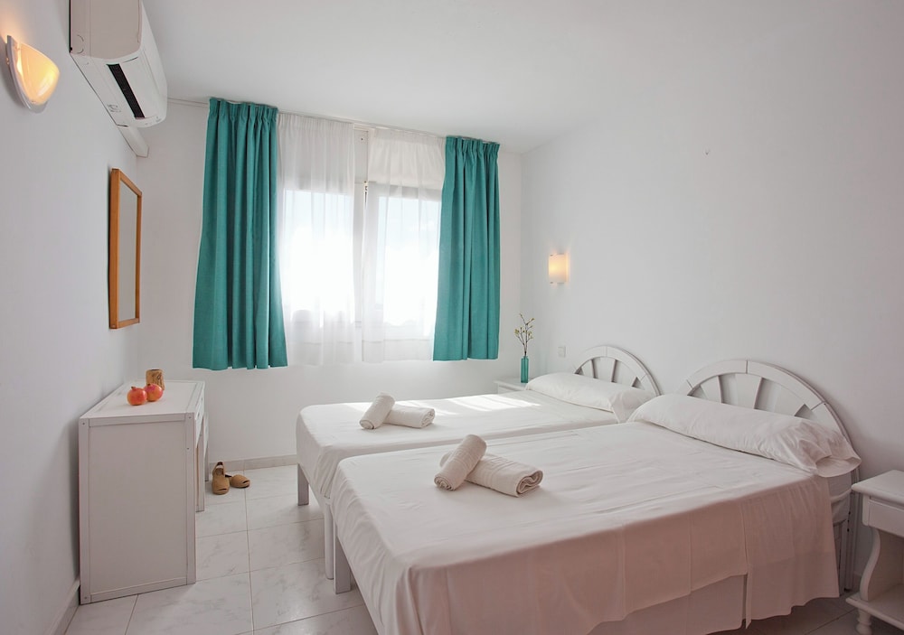 Apartamentos Sol Romantica by DOT Suites 14/57