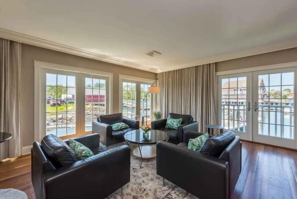 The Breakwater Inn and Spa 23/47