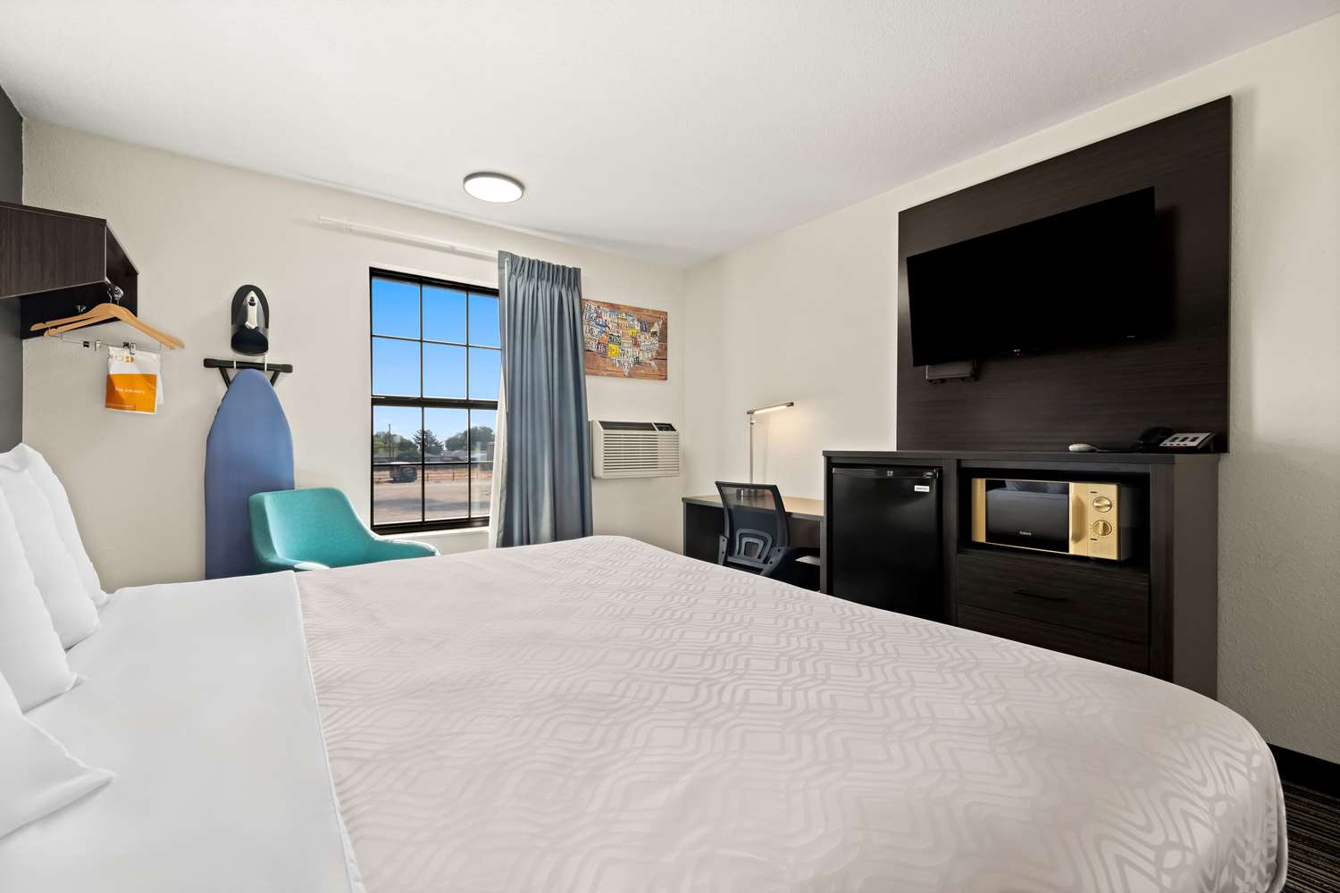 Econo Lodge Dumas 4/15