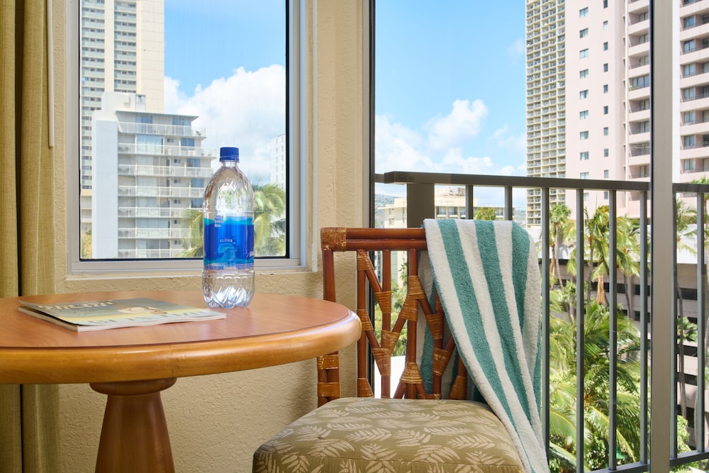 Waikiki Malia 33/69