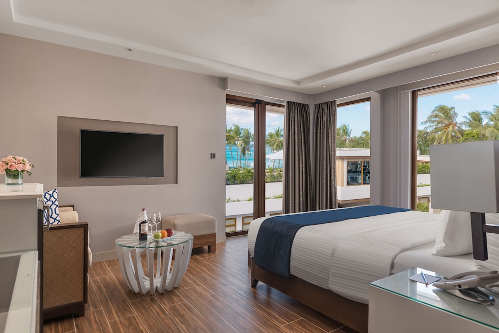 Henann Crystal Sands Resort 20/40