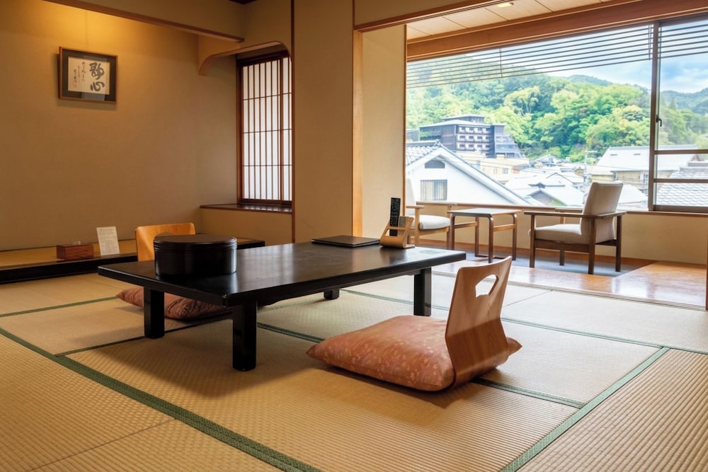 Hotel Miyarikyu 29/50