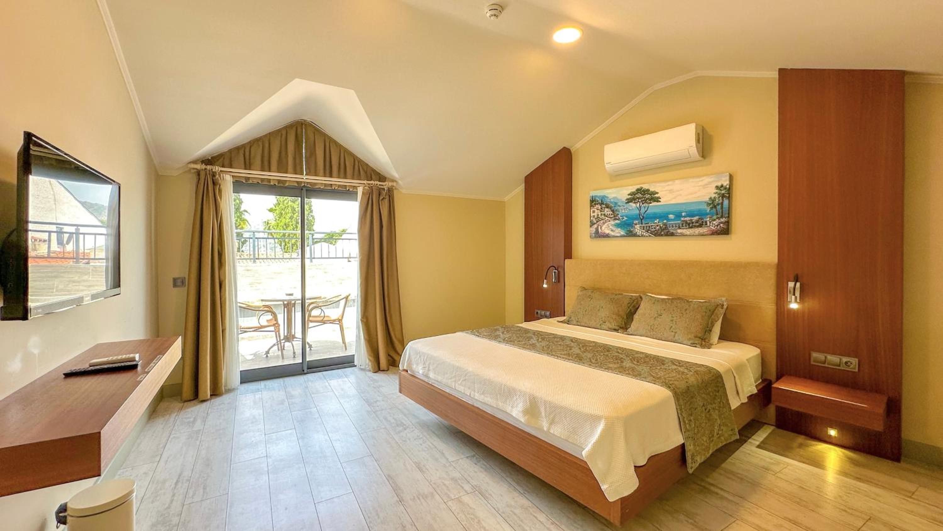 Gocek Centre Hotel 12/28