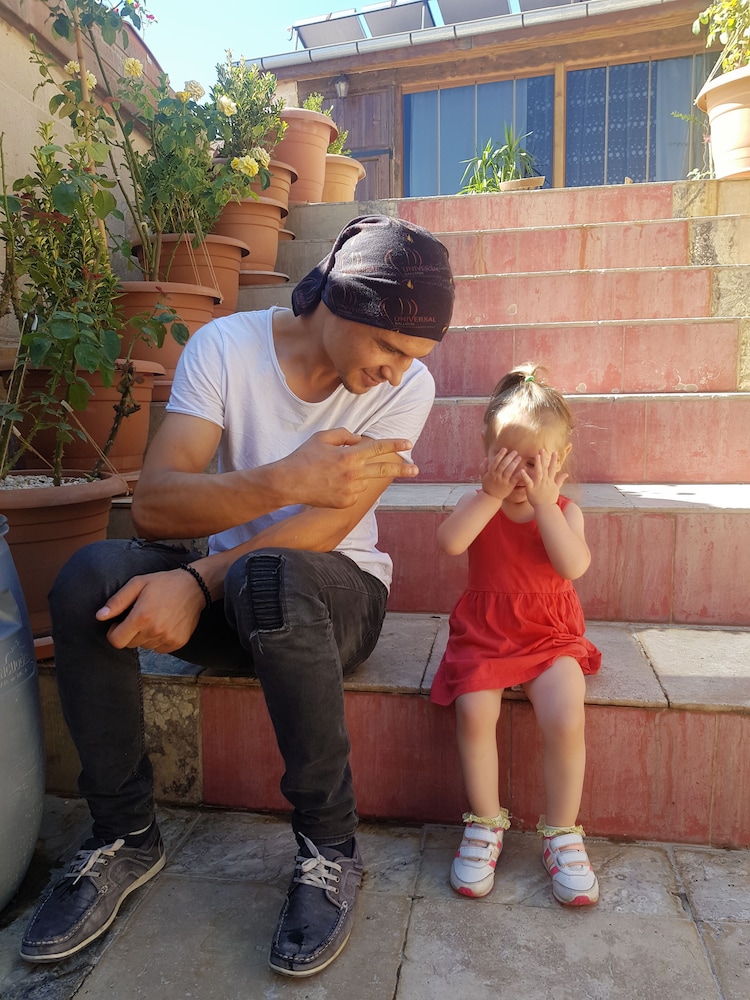 Larissa Cave Hotel 24/50