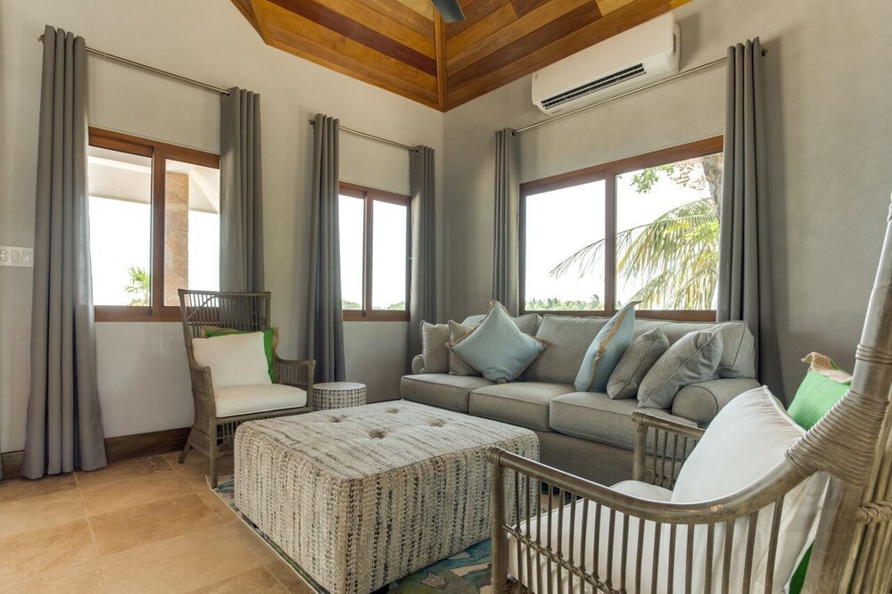 The Enclave- Private Island 28/50