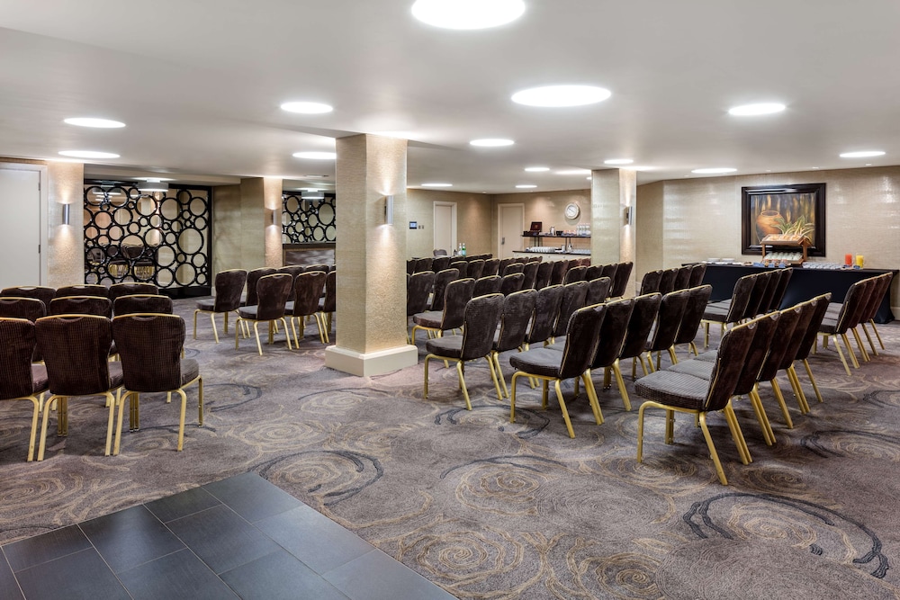 Radisson Blu Hotel London Euston Square 48/62