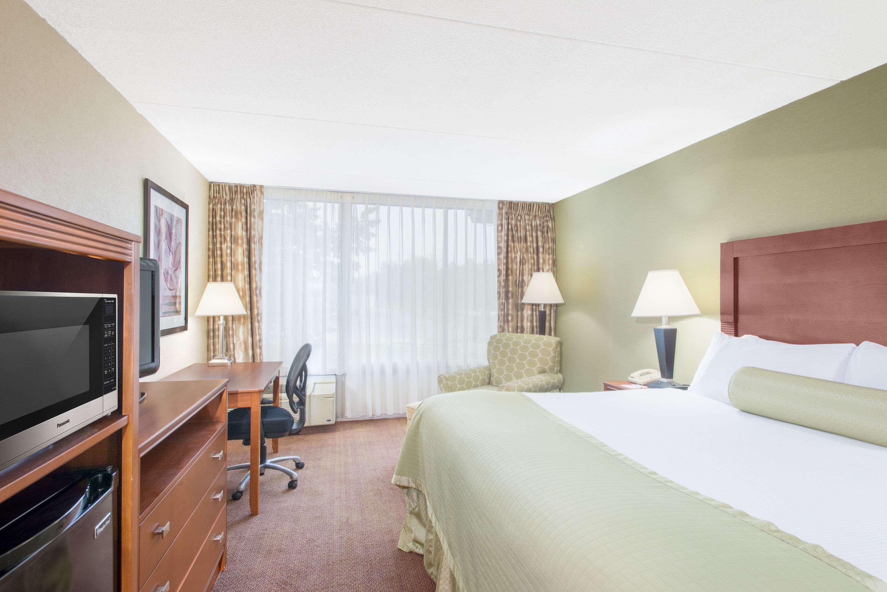 غرفة بسرير كينج، Hawthorn Extended Stay by Wyndham Ellsworth / Bar Harbor 2/4