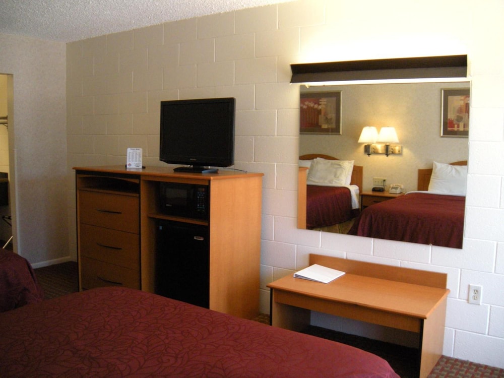 Motel West 34/58