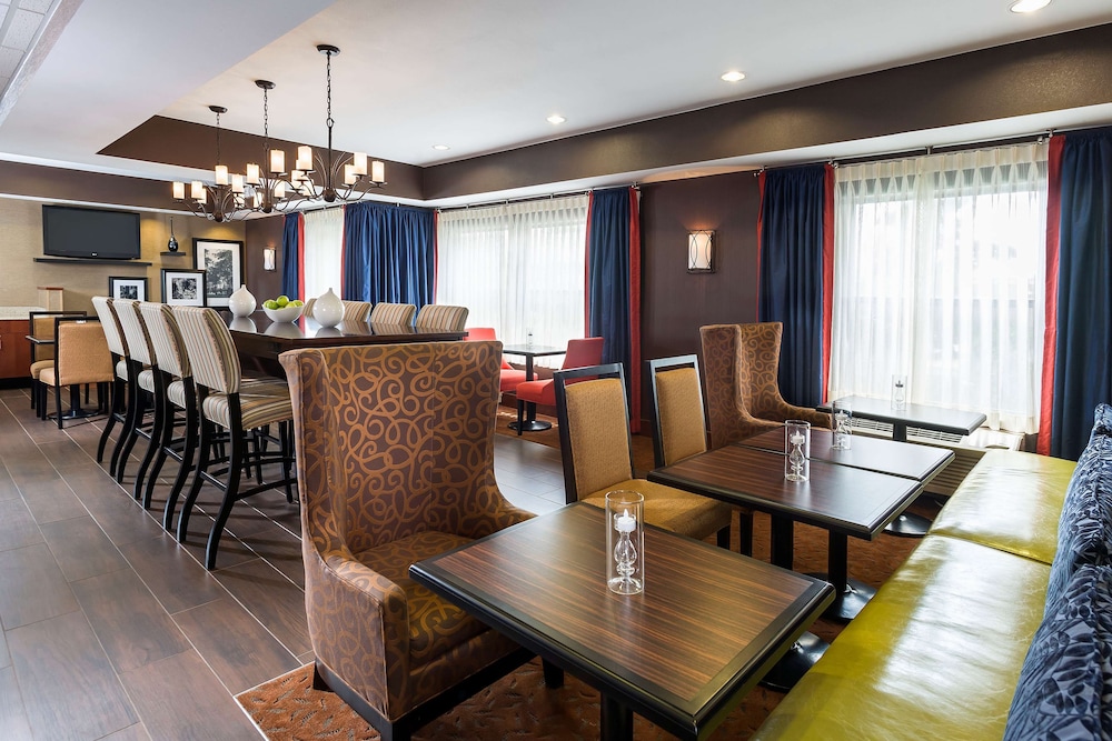 Hampton Inn Ontario/Mansfield 19/27