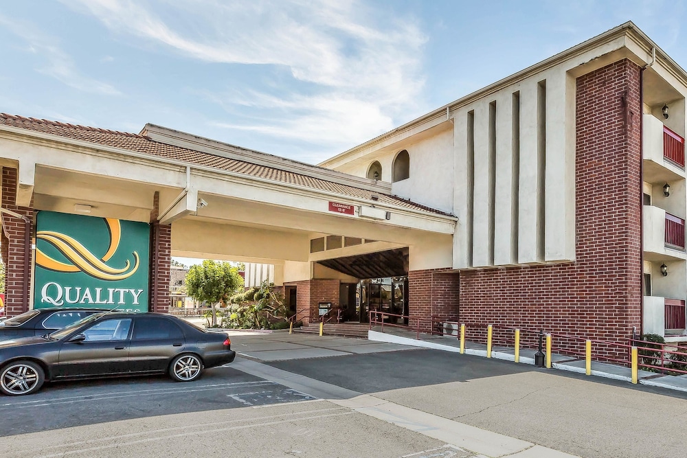 Comfort Inn & Suites Irvine Spectrum 1/49