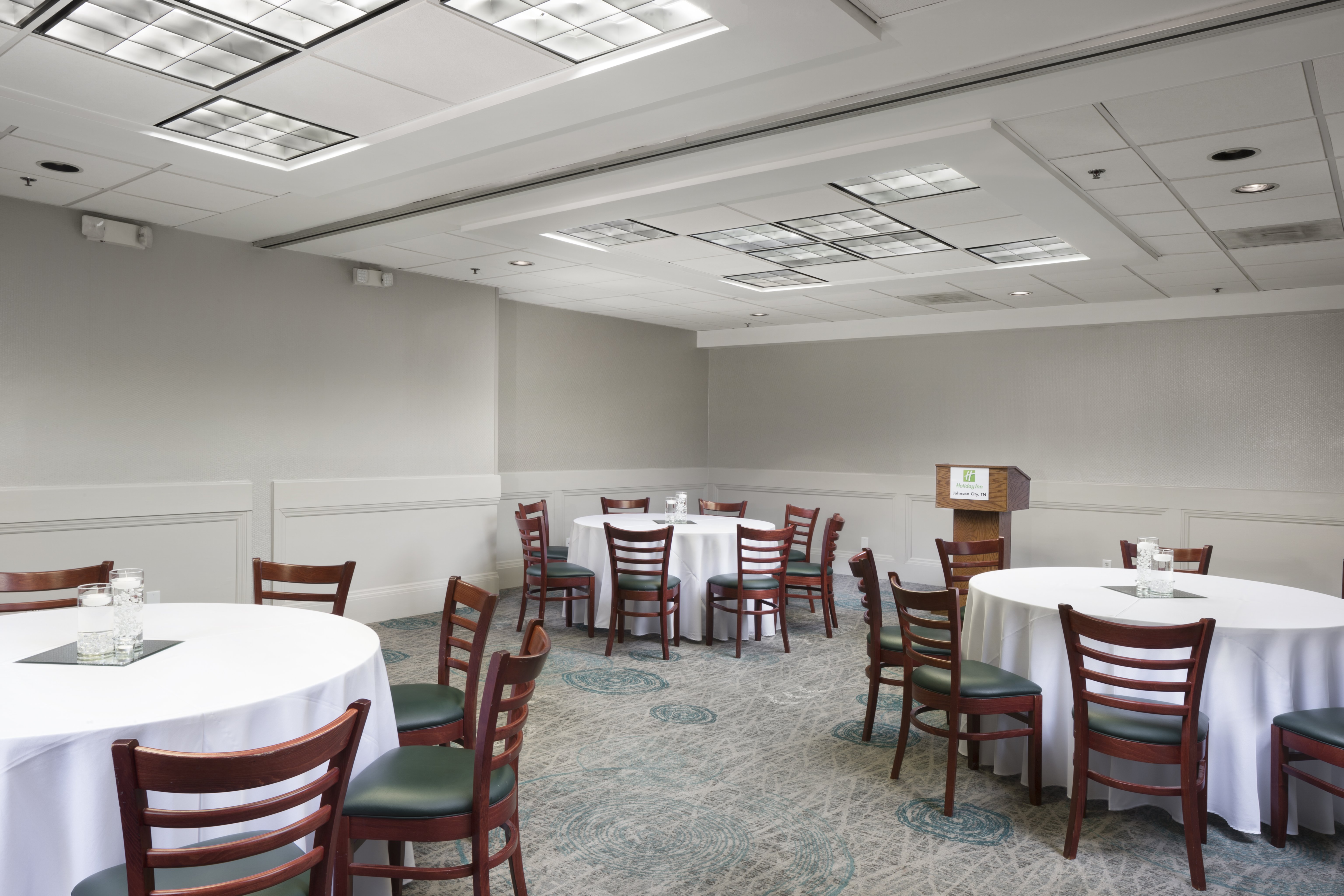 Holiday Inn Johnson City 54/79